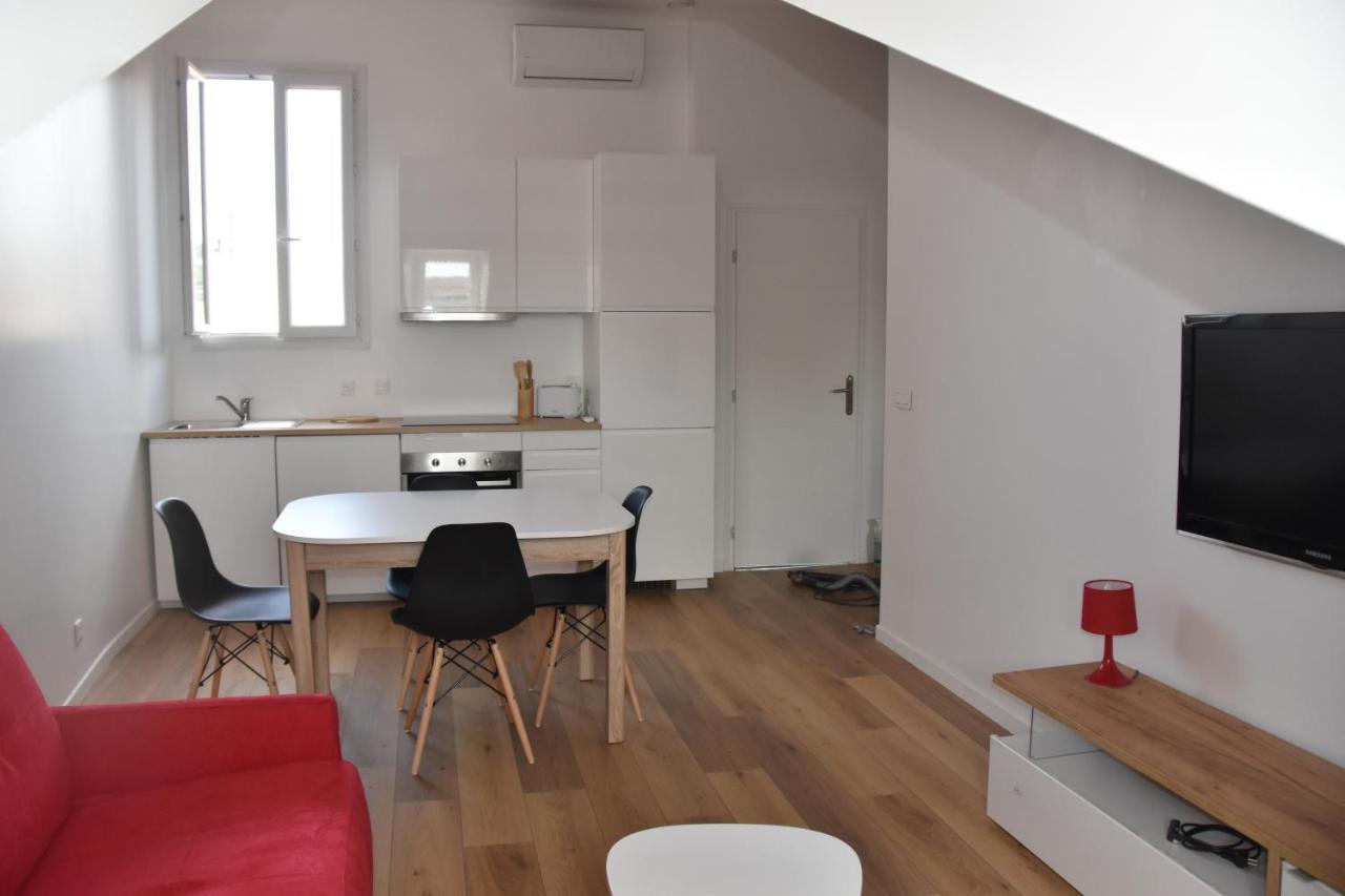 Appartement à 100 M De La